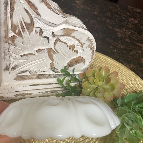 Vintage Milk Glass ~ Anchor Hocking ~ Ashtray or Trinket Dish 5 1/4”x1 1/4” - Picture 6 of 7